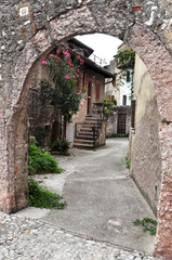 Fototapeta na wymiar Medieval village on Garda Lake, Italy