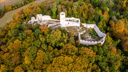 ruiny zamku w Smoleniu na Wyżynie Krakowsko-Częstochowskiej, Śląsk, Polska