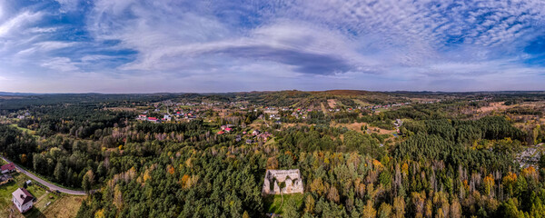 ruiny zamku w Bydlinie na Jurze Krakowsko - Częstochowskiej, Śląsk, Polska © Franciszek