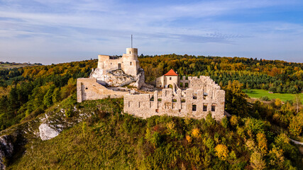 Fototapeta premium Jura Krakowsko-Częstochowska, ruiny zamku w Rabsztynie