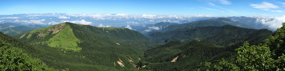日本百名山”四阿山”の山頂からの眺望 (パノラマ)