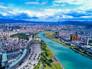 Obraz premium January 14, 2018, Aerial view of downtown Taipei, Taiwan.