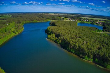 Fototapeta na wymiar Jezioro Długie w Węsiorach, kaszubskie Jeziora