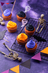 Halloween cupcakes with color cream