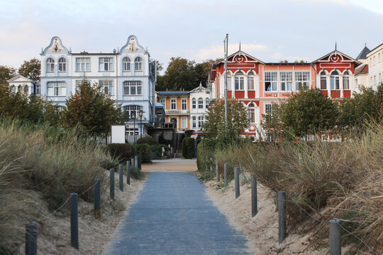 Seebad Bansin; Strandweg mit h&uuml;bscher B&auml;derarchitektur