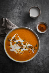 Soupe de potiron lait de coco et curry fait maison