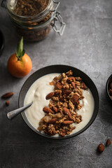 bol de yaourt et granola fait maison