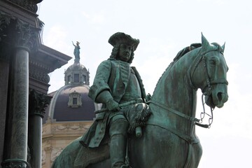 Fototapeta premium Statue of a man on a horse in Vienna Austria