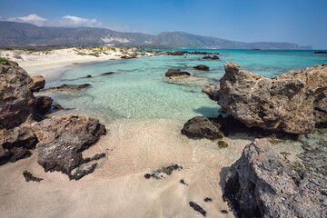 Fototapeta na wymiar Popular Elafonisi beach on western side of Crete island, Greece.