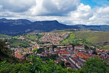 Fototapeta na wymiar Panoramic view of the historical city of Ouro Preto, Brazil 