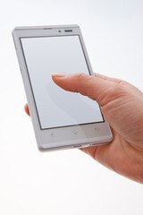 スマートフォンを持つ手