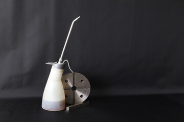 oiler and metal parts