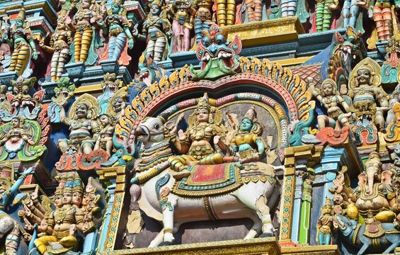 stone carving and sculptures of meenakshi amman temple madurai tamil nadu
