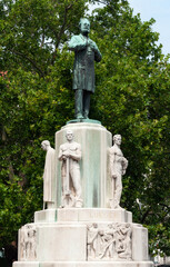 Obraz premium Monument to Austrian politician Karl Lueger in Vienna