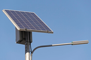 Obraz premium street lamp on batteries from the sun