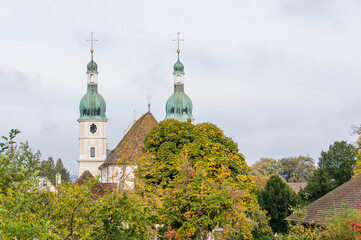Arlesheim, Dom, Arlesheimer Dom, Kirche, Dorf, Kirchtürme, Herbsttag, Herbstfarben, Baselland,...