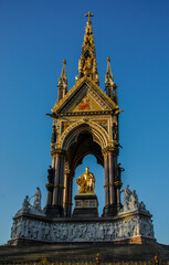 Fototapeta na wymiar Prince Albert Memorial, Kensington Gardens, London