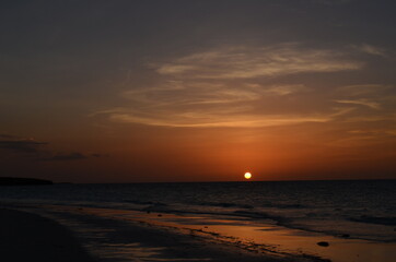 Fototapeta premium Atardecer Cayo Guillermo