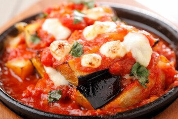 モッツアレラチーズとナスのグラタン