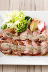 豚肉ソテー