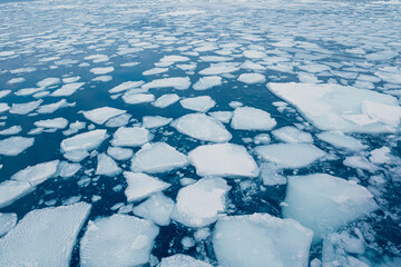 紋別市の流氷 / 北海道の観光イメージ © tkyszk