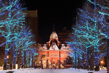 ライトアップされた冬の北海道庁赤レンガ / 北海道札幌市の観光イメージ