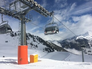 Fototapeta na wymiar Skilift in Österreich