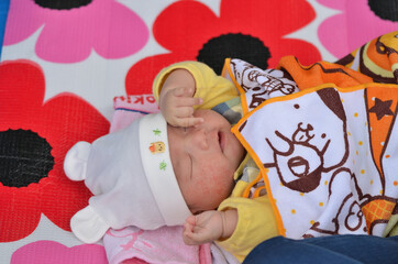 眠っている赤ちゃん