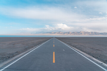 Fototapeta premium road to the lake