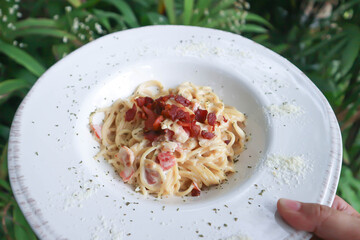 spaghetti , pasta or spaghetti carbonara