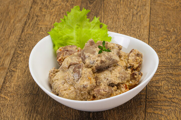 Chicken liver with cream and dry tomatoes