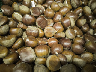 Raw chestnuts store