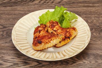 Roasted chicken wings with spices
