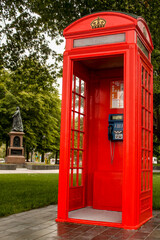 british telephone box