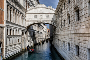 Fototapeta premium Bridge of Sighs in Venice Italy