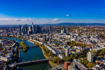 Fototapeta na wymiar Frankfurt aus der Luft | Luftbilder aus Frankfurt