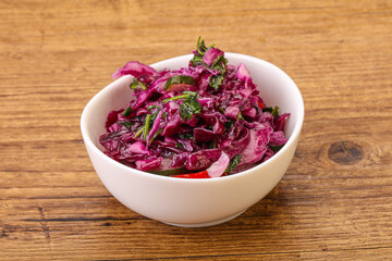 Pickled red cabbage with herbs