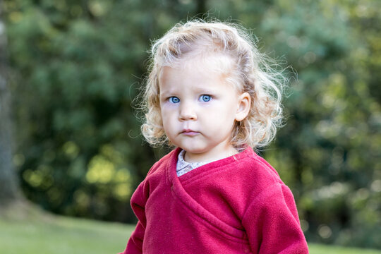 Portrait de petite fille de un an