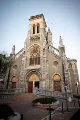 Fototapeta na wymiar extérieure de Église gothique Sainte-Eugénie de Biarritz au levé du jour en France