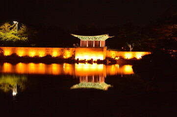 Obraz premium Exploring the beautiful and colorful Buddhist temples of South Korea