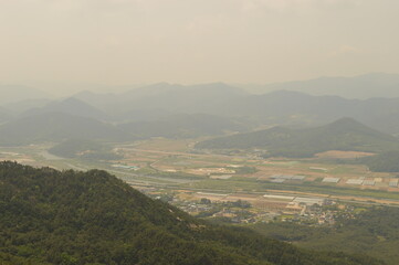 Fototapeta na wymiar Hiking in the beautiful Seoraksan Mountains and outside of Sokchos temples, South Korea