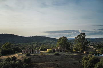 Paisaje rocoso de la sierra de sevilla,cerro del hierro