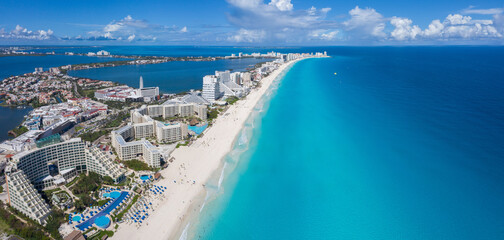 Cancun bech with blue water and whte sand