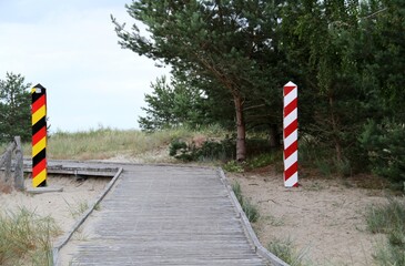 Grenzpfähle an der Grenze von Deutschland und Polen auf der Insel Usedom