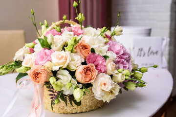 A beautiful bouquet of flowers - the decor at the wedding design. The prism of the table of the young. Wedding decor