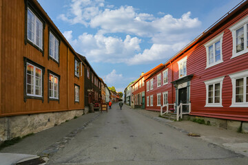 Fototapeta na wymiar Walk in the streets of Røros, World Heritage city and old copper mining city