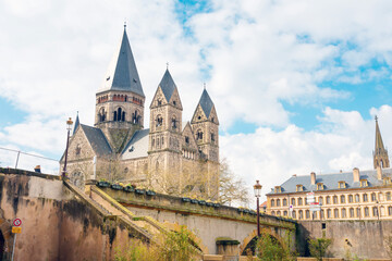Fototapeta premium Metz, FRANCE - April 1, 2018: Traditional Cathedral building in Metz, France
