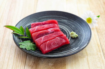 赤いまぐろの刺身　めばちまぐろ