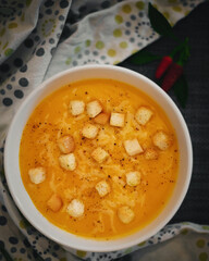 Cream vegetable soup with croutons