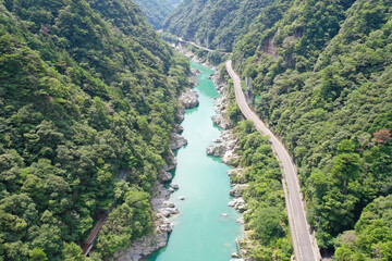Fototapeta na wymiar 徳島県三好市　大歩危峡の風景